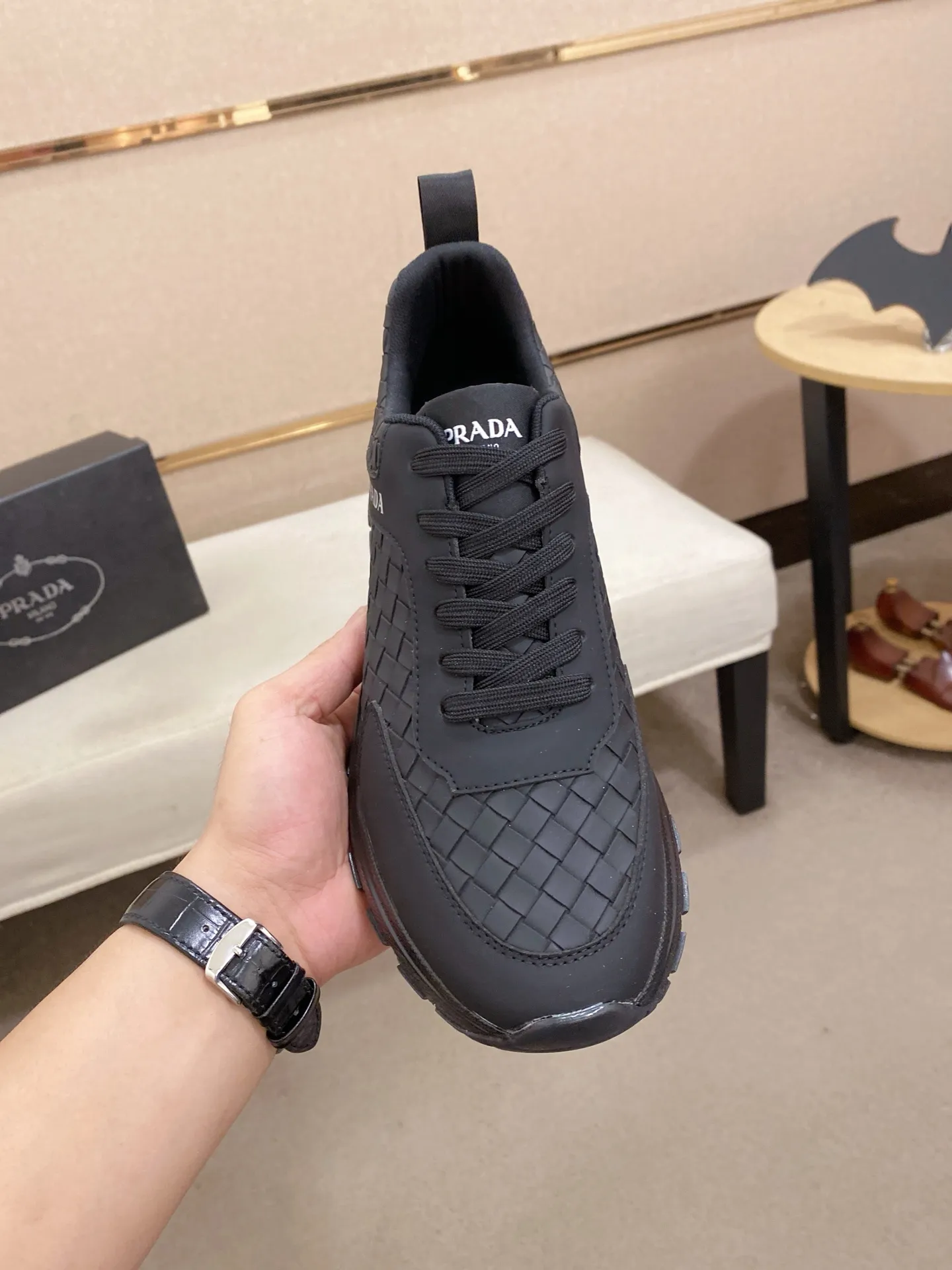 Men's men's shoes💰: 440💰[Prada～Prada] Trendy new styles are on the market. Same style as the official website. Counter quality. Original version. [Strong] [Strong] Imported selected first-layer cowhide. Comfortable and breathable sheepskin lining, fine workmanship, upper layer made of 100% pure cowhide, original last shape, comfortable on the feet, shoe sizes 38 to 44